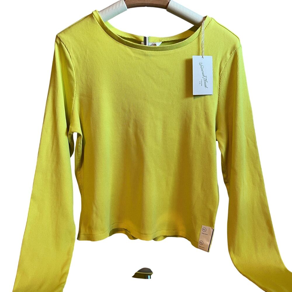 Universal Thread Women's Lime Green Long Sleeve T-Shirt - Size XL - NWT